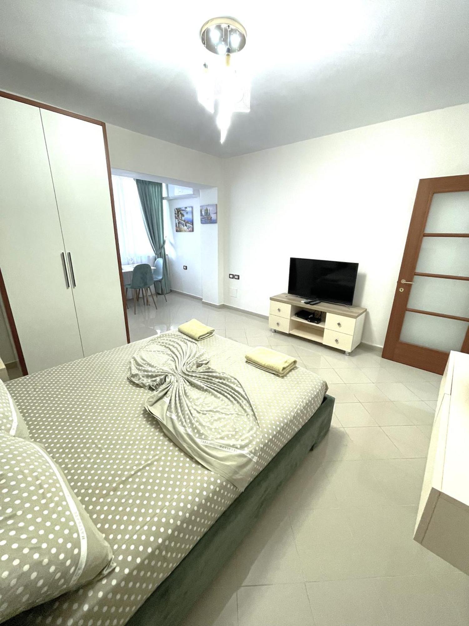 Peace Apartments Durrës Buitenkant foto